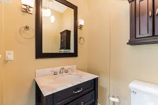 3425 S Corbett Ave, Portland, OR 97239 - Photo 18