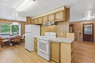 2902 E 2nd St, Newberg, OR 97132 - Photo 10