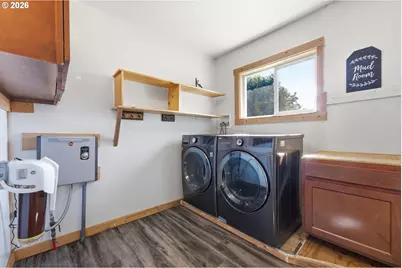 1825 Roseburg Rd, Myrtle Point, OR 97458 - Photo 12