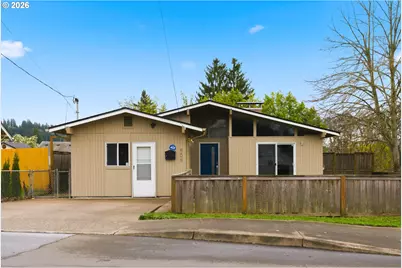 505 E Gloucester St, Gladstone, OR 97027 - Photo 1