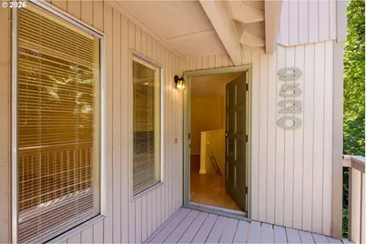 9520 SW 8th Ave, Portland, OR 97219 - Photo 4