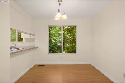 9520 SW 8th Ave, Portland, OR 97219 - Photo 14