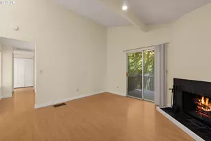 9520 SW 8th Ave, Portland, OR 97219 - Photo 6