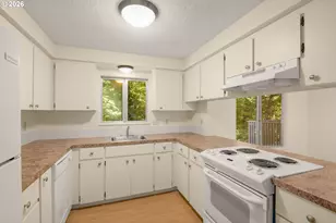 9520 SW 8th Ave, Portland, OR 97219 - Photo 18
