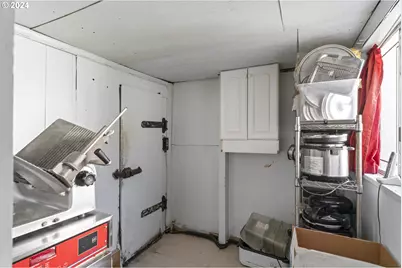 10786 Highway 126, Mapleton, OR 97453 - Photo 28