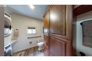 706 W Steuben, Bingen, WA 98605 - Photo 24