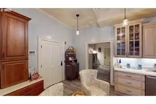 706 W Steuben, Bingen, WA 98605 - Photo 12