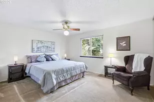 10276 SE Long St, Portland, OR 97266 - Photo 28