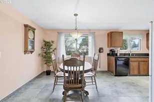 10276 SE Long St, Portland, OR 97266 - Photo 14