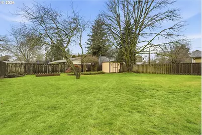10276 SE Long St, Portland, OR 97266 - Photo 36