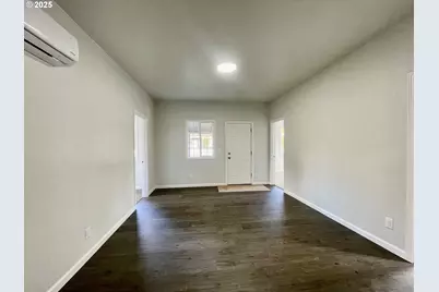 1039 Chestnut Ave, Cottage Grove, OR 97424 - Photo 4