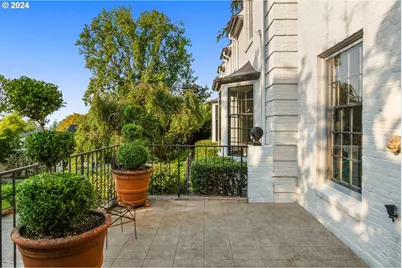 2934 SW Montgomery Dr, Portland, OR 97201 - Photo 46