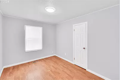 14125 SE Division St, Portland, OR 97236 - Photo 18