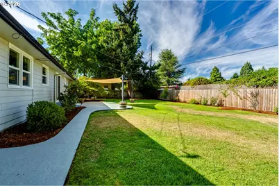 806 Randall St, Eugene, OR 97401 - Photo 28