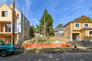 SE Waverleigh Blvd, Portland, OR 97202 - Photo 1