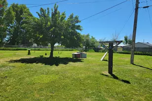 819 E Madison St, Burns, OR 97720 - Photo 24