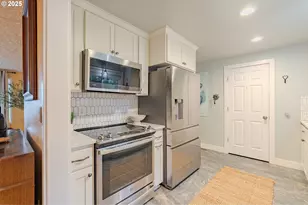 3270 NW Ivy Ln, Camas, WA 98607 - Photo 10