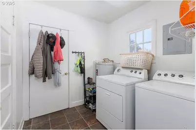 2303 Long St, Sweet Home, OR 97386 - Photo 22