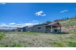 2221 NW Furnish Ave, Pendleton, OR 97801 - Photo 1