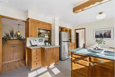 14014 NE Rose Pkwy, Portland, OR 97230 - Photo 18