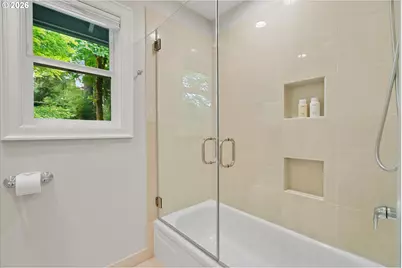 1190 Bayberry Rd, Lake Oswego, OR 97034 - Photo 38