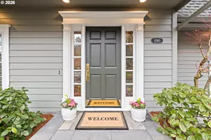 1190 Bayberry Rd, Lake Oswego, OR 97034 - Photo 2