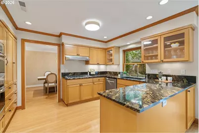 1190 Bayberry Rd, Lake Oswego, OR 97034 - Photo 12