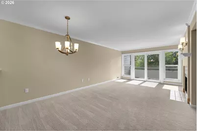 4990 S Landing Dr #202, Portland, OR 97239 - Photo 6