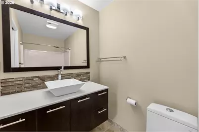 4990 S Landing Dr #202, Portland, OR 97239 - Photo 24
