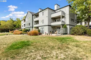 4990 S Landing Dr, Portland, OR 97239 - Photo 38