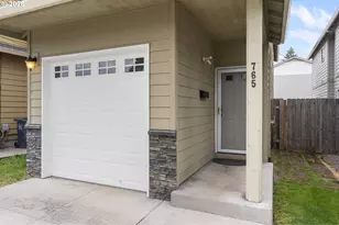 765 NE 93rd Ave, Portland, OR 97220 - Photo 32