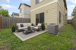 765 NE 93rd Ave, Portland, OR 97220 - Photo 8