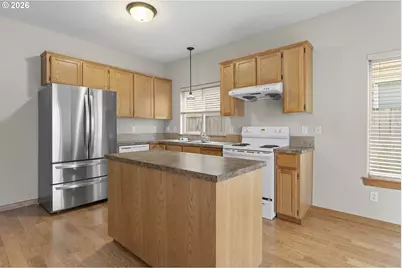 765 NE 93rd Ave, Portland, OR 97220 - Photo 12