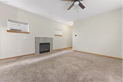 765 NE 93rd Ave, Portland, OR 97220 - Photo 6