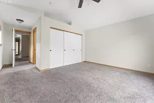 765 NE 93rd Ave, Portland, OR 97220 - Photo 22