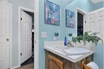 9015 NE Sumner St, Portland, OR 97220 - Photo 10