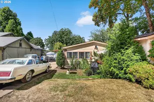 9015 NE Sumner St, Portland, OR 97220 - Photo 18
