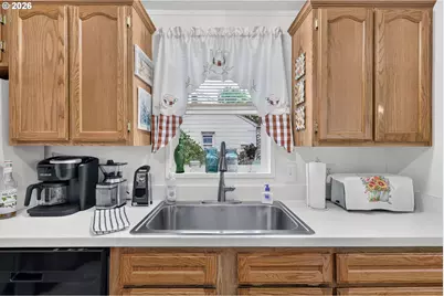 9015 NE Sumner St, Portland, OR 97220 - Photo 4