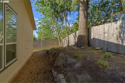 953 N Adams St, Lafayette, OR 97127 - Photo 34