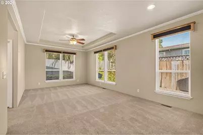 953 N Adams St, Lafayette, OR 97127 - Photo 18