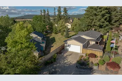 953 N Adams St, Lafayette, OR 97127 - Photo 6