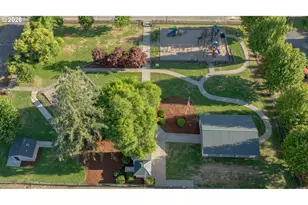 953 N Adams St, Lafayette, OR 97127 - Photo 44