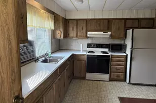 1625 Henderson Ave, Eugene, OR 97403 - Photo 2