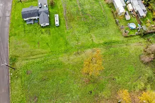 287 E 3rd St, Lowell, OR 97452 - Photo 12