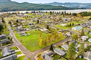 287 E 3rd St, Lowell, OR 97452 - Photo 20