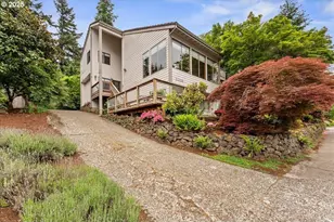 2005 Carriage Way, West Linn, OR 97068 - Photo 2
