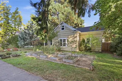 716 F St, Springfield, OR 97477 - Photo 6