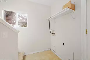 716 F St, Springfield, OR 97477 - Photo 26