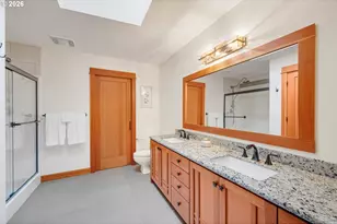 8380 SW Rogue Ln, Wilsonville, OR 97070 - Photo 12