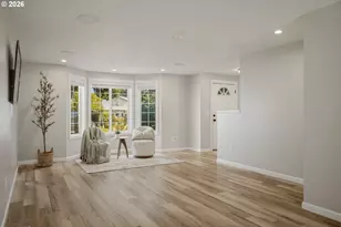 10000 NE 128th Ave, Vancouver, WA 98682 - Photo 4